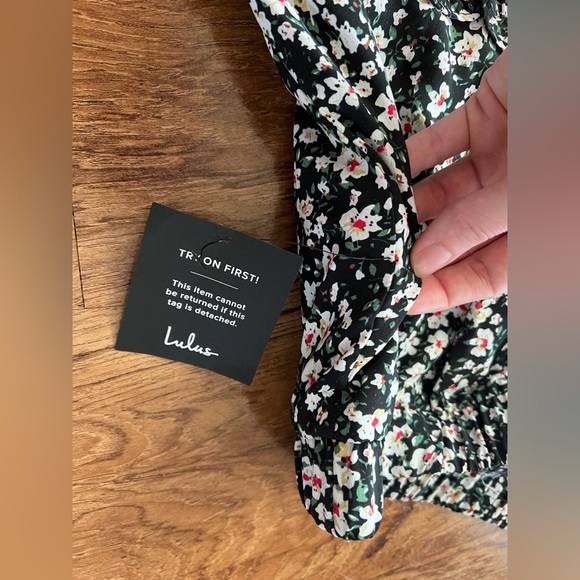 NWT Lulu’s Floral Mini Skirt - Picture 4 of 4